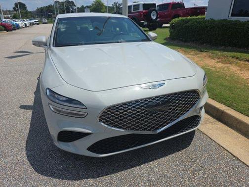 2024 Genesis G70 2.5T RWD