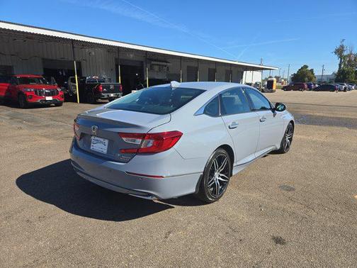 2022 Honda Accord Hybrid Touring