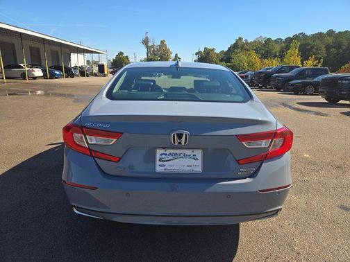 2022 Honda Accord Hybrid Touring