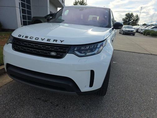Fuji White 2019 Land Rover Discovery SE