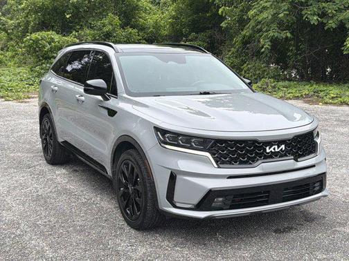 Wolf Gray 2022 Kia Sorento SX