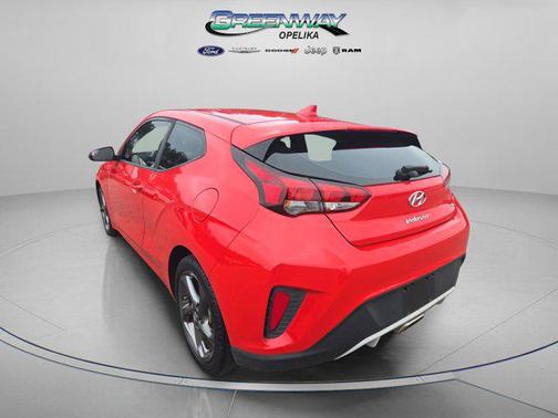 2020 Hyundai Veloster 2