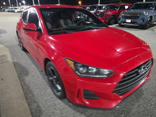 2020 Hyundai Veloster 2