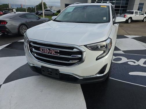 White Frost Tricoat 2020 GMC Terrain SLT