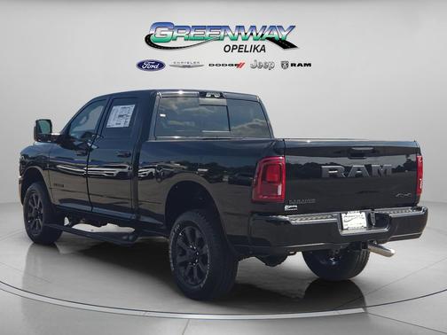 Diamond Black Crystal Pearlcoat 2026 RAM 2500 Laramie Crew Cab 4x4 6'4' Box