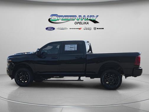 Diamond Black Crystal Pearlcoat 2026 RAM 2500 Laramie Crew Cab 4x4 6'4' Box