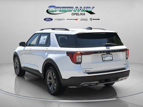 Star White Metallic Tri-Coat 2026 Ford Explorer Active