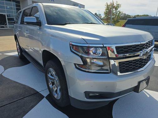 2017 Chevrolet Suburban LT