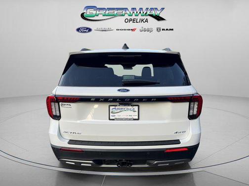 Star White Metallic Tri-Coat 2026 Ford Explorer Active