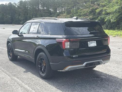 Agate Black Metallic 2026 Ford Explorer Tremor