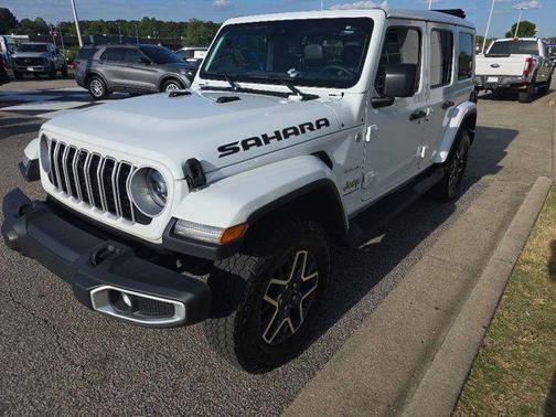 Bright White Clearcoat 2024 Jeep Wrangler 4-Door Sahara 4x4