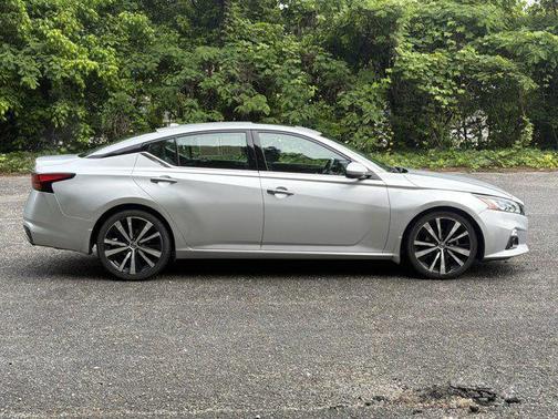 Brilliant Silver Metallic 2020 Nissan Altima Platinum VC-Turbo FWD