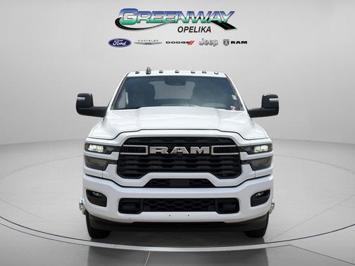 Bright White Clearcoat 2026 RAM 3500 Big Horn Crew Cab 4x4 8' Box