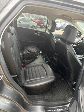 Carbonized Gray Metallic 2024 Ford Edge SEL