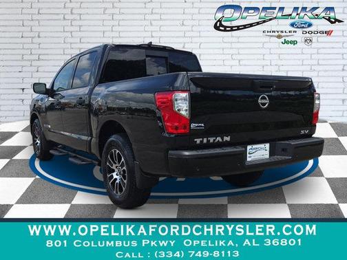 2024 Nissan Titan SV