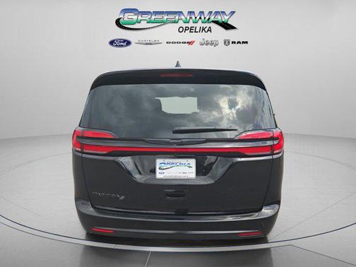 2026 Chrysler Pacifica L