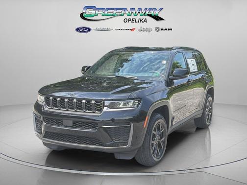 Diamond Black Crystal Pearlcoat 2026 Jeep Grand Cherokee Altitude
