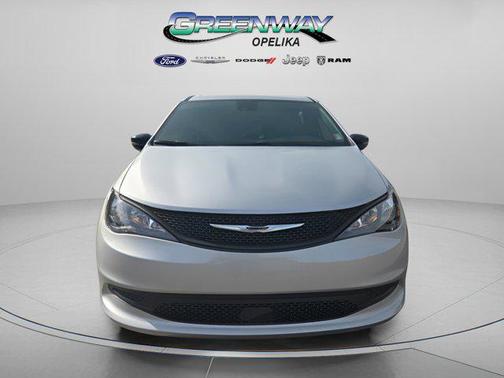 2026 Chrysler Voyager LX