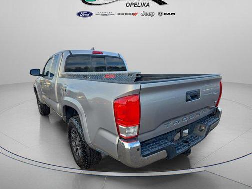 2017 Toyota Tacoma SR5