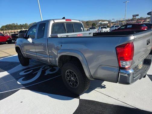 2017 Toyota Tacoma SR5