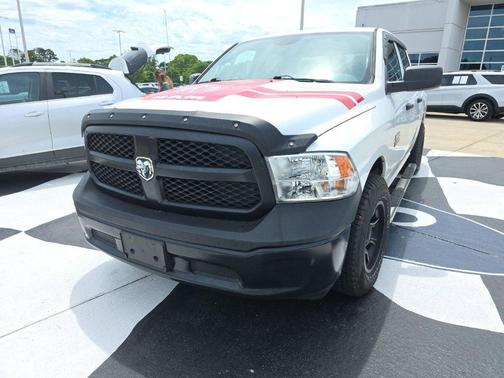 Bright White Clearcoat 2018 RAM 1500 Tradesman
