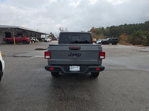 2022 Jeep Gladiator Sport S