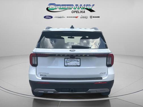 Star White Metallic Tri-Coat 2026 Ford Explorer Active