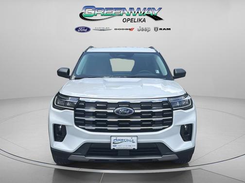 Star White Metallic Tri-Coat 2026 Ford Explorer Active