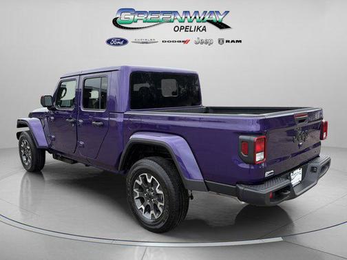 2026 Jeep Gladiator Sahara 4x4