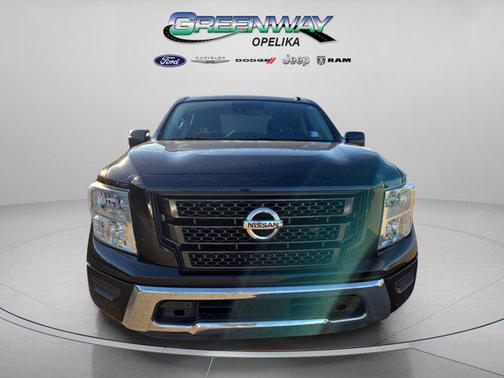 2021 Nissan Titan SV