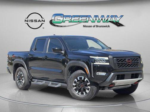 Super Black 2024 Nissan Frontier PRO-4X