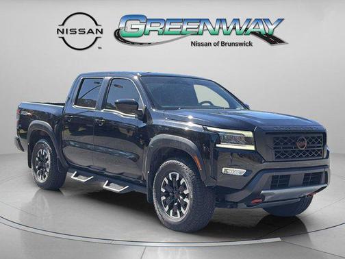 Super Black 2024 Nissan Frontier PRO-4X