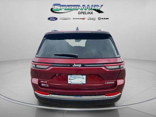 2025 Jeep Grand Cherokee Laredo