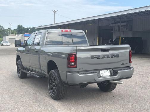 Ceramic Gray Clearcoat 2026 RAM 2500 Black Express Crew Cab 4x4 6'4' Box