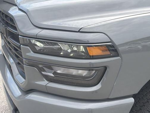 Ceramic Gray Clearcoat 2026 RAM 2500 Black Express Crew Cab 4x4 6'4' Box