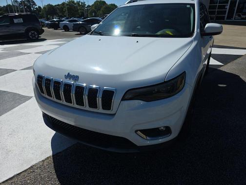 Bright White Clearcoat 2019 Jeep Cherokee Limited