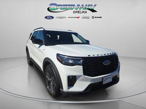 2025 Ford Explorer ST-Line