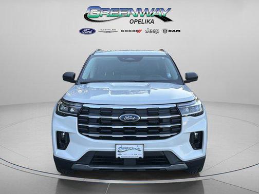 Star White Metallic Tri-Coat 2026 Ford Explorer Active w/200A Pkg