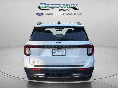 Star White Metallic Tri-Coat 2026 Ford Explorer Active w/200A Pkg