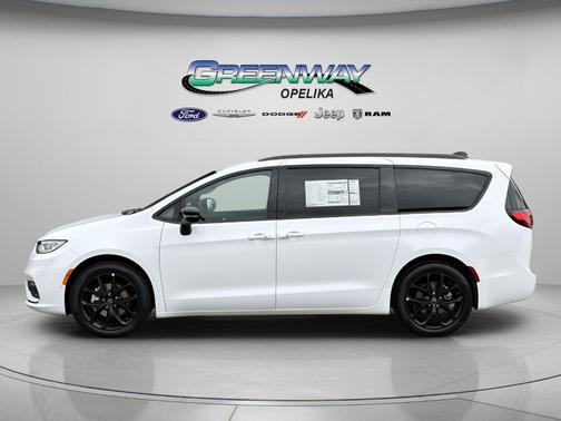 Bright White Clearcoat 2026 Chrysler Pacifica L