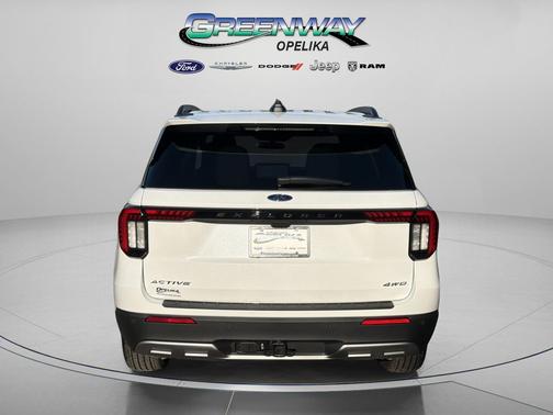 Star White Metallic Tri-Coat 2026 Ford Explorer Active