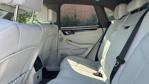 2021 Porsche Macan S