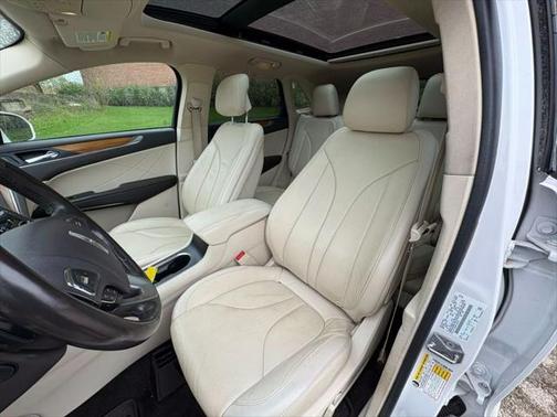 2015 Lincoln MKC Base
