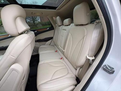 2015 Lincoln MKC Base