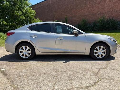 2016 Mazda Mazda3 i Sport