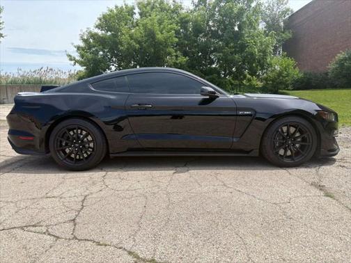 2016 Ford Shelby GT350 Base