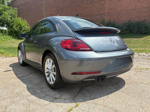 2017 Volkswagen Beetle 1.8T SE
