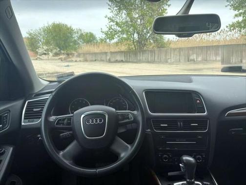 2012 Audi Q5 2.0T Premium Plus