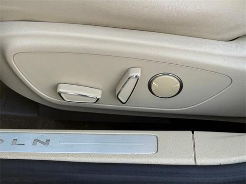 2014 Lincoln MKZ Base