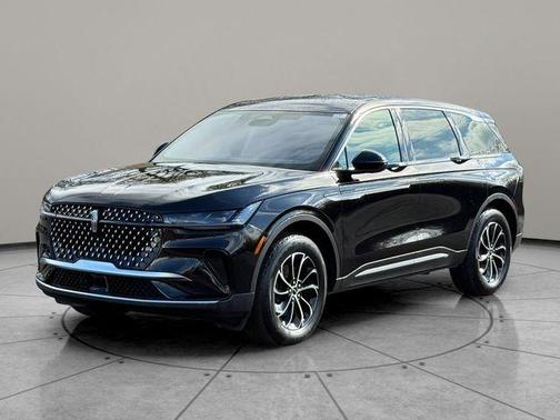 Infinite Black Metallic 2025 Lincoln Nautilus Premiere